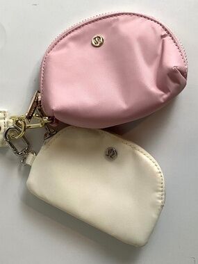 LULULEMON WRISTLET WALLET/COINPURSE SET~PINK AND CREAM!